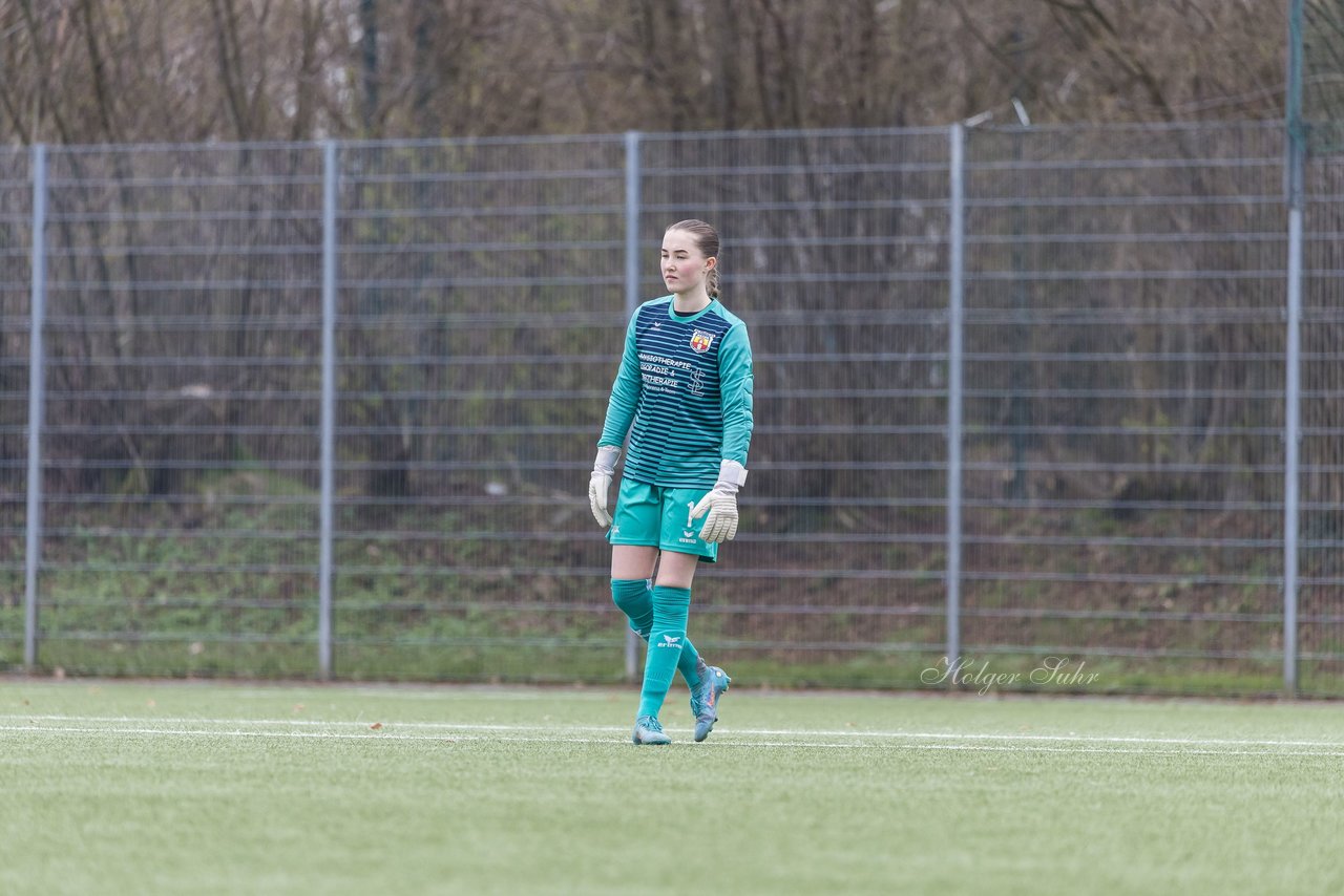 Bild 231 - F SSC Hagen Ahrensburg - SV Frisia Risum-Lindholm : Ergebnis: 1:2